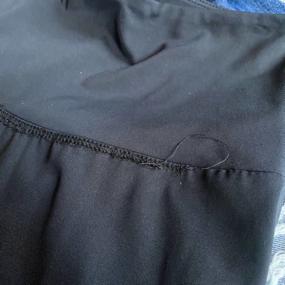 Beyond Yoga Black Mesh Flower Leggings Sz Small - Picture 7 of 8